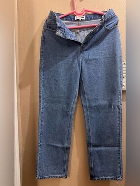 Fashion Nova Medium Blue High-Rise Straight Leg Jeans. Size 3 regular